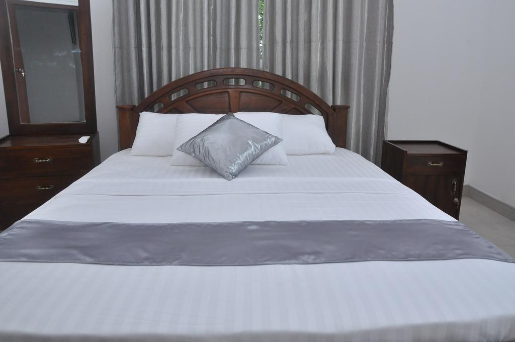 Kurumba Hills Gonagala Bilik gambar